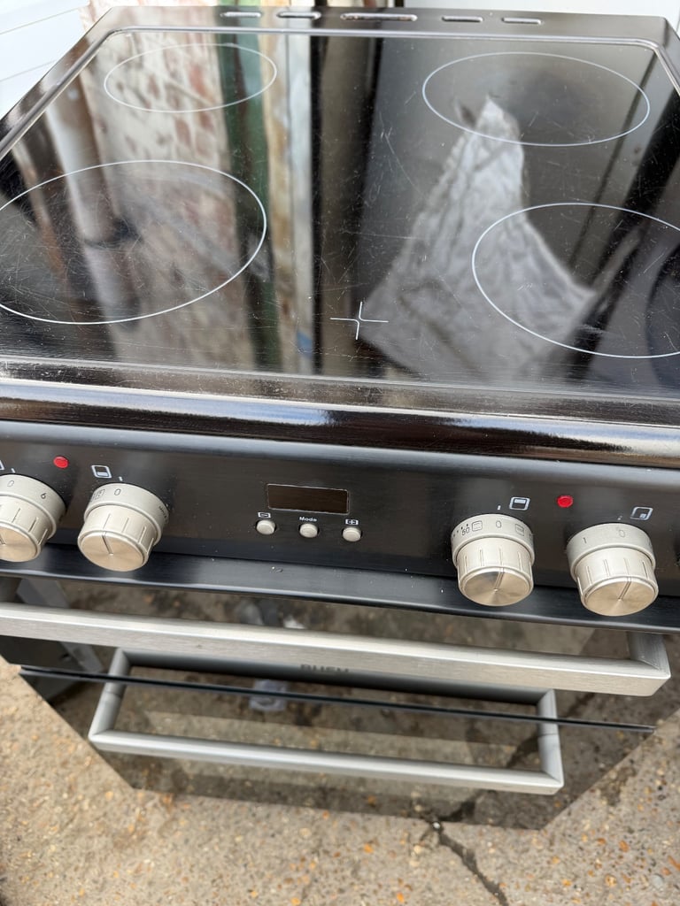 BUSH ELECTRIC CERAMIC COOKER (6cm Wide black)