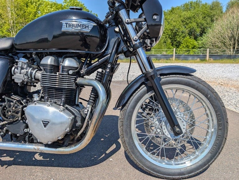 2016 TRIUMPH THRUXTON