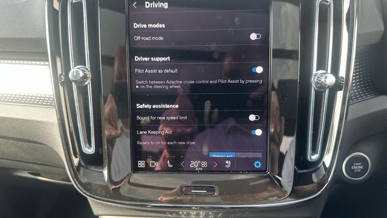 2025 Volvo XC40 Black Edition Ultra, B4 Mild hybrid, Petrol ESTATE Petrol/Electric Hybrid Automatic