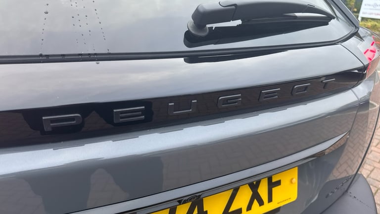 2024 Peugeot 2008 1.2 HYBRID GT SUV 5dr Petrol Hybrid e-DSC6 Euro 6 (s/s) (136 ps) SUV Hybrid Aut...