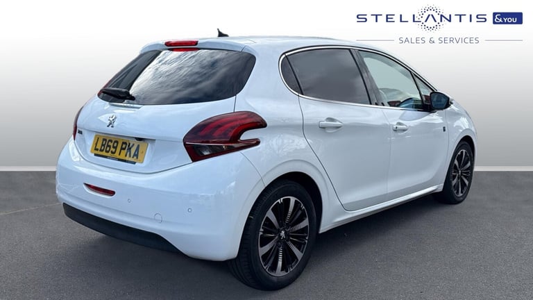 2019 Peugeot 208 1.2 PureTech Tech Edition Hatchback 5dr Petrol Manual Euro 6 (s/s) (82 ps) Hatch...