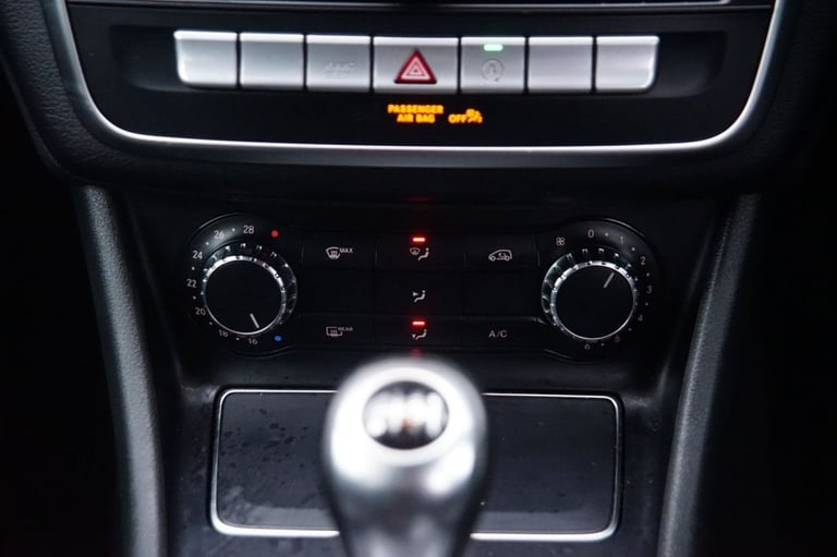 2019 Mercedes-Benz GLA 1.6 GLA180 Urban Edition SUV 5dr Petrol Manual Euro 6 (s/s) (122 ps) ESTAT...