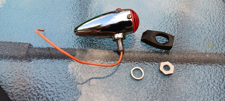 Motorcycle bullet style brake and turn lights x 2