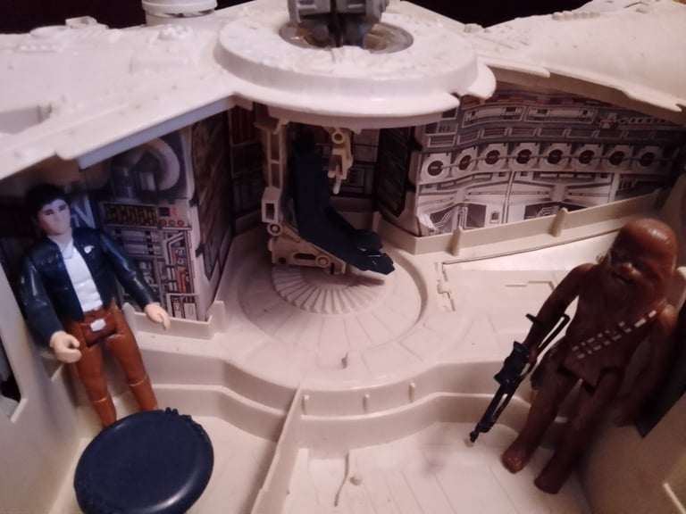 image for Star wars Bundle Millennium Falcon boxed, almost complete and 2 figures retro 80s originals 