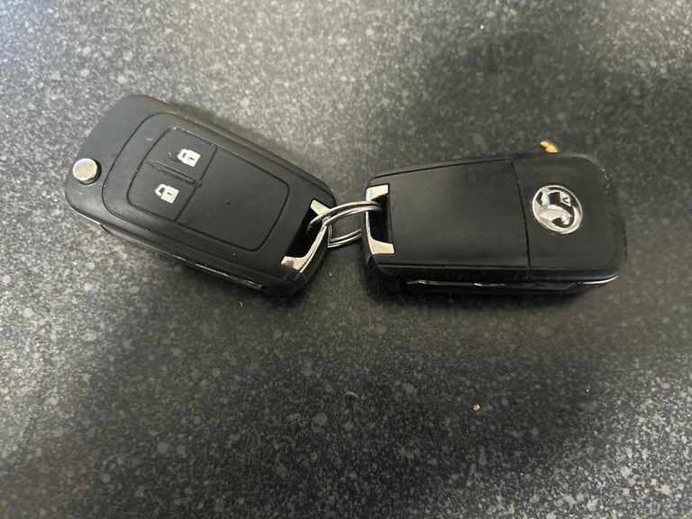 Vauxhall, INSIGNIA, Hatchback, 2013, Manual, 1956 (cc), 5 doors