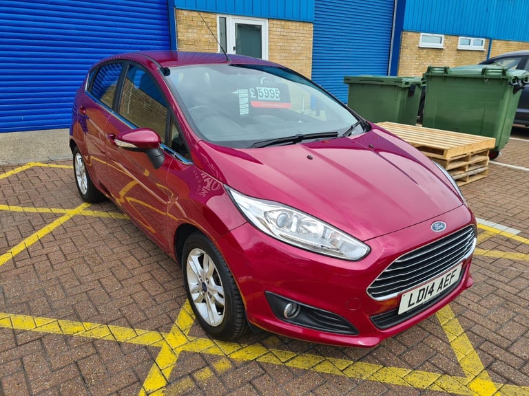 image for 2014 Ford Fiesta 1.0 100ps EcoBoost s/s Zetec, ONLY 36,807 MILES
