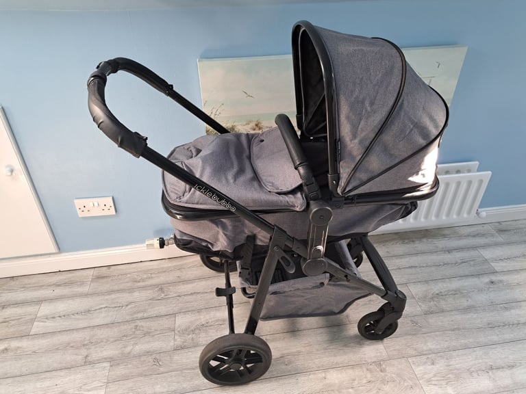 image for Ickle Bubba travel system with extra car base