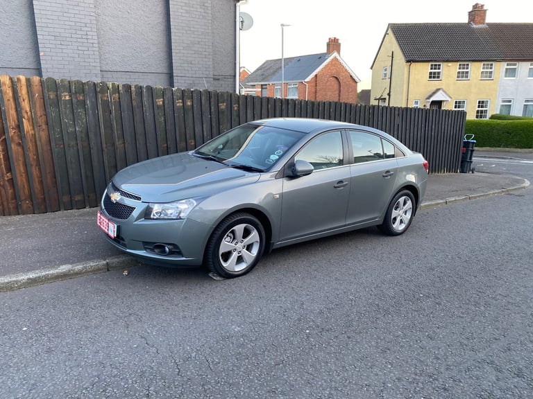 2010 Grey Chevrolet Cruze LT