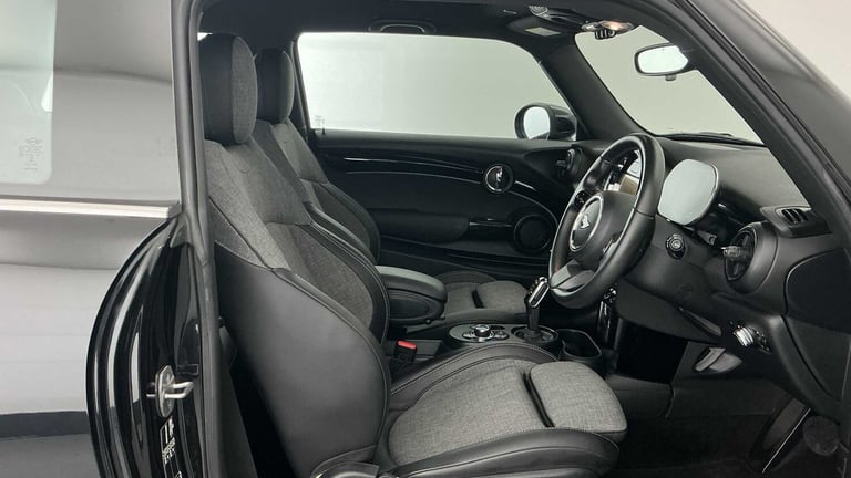 2022 MINI Hatch 135kW Cooper S Level 2 33kWh 3dr Auto HATCHBACK ELECTRIC Automatic
