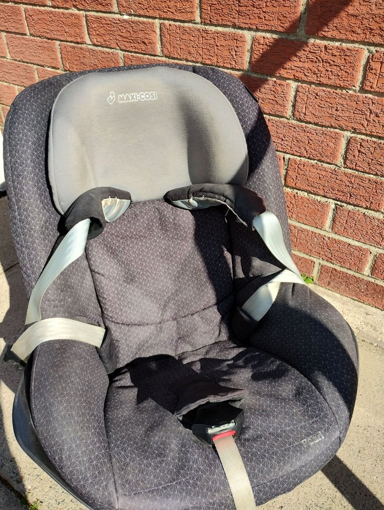 Maxi Cosi Pearl Car Seat (Semi Universal)