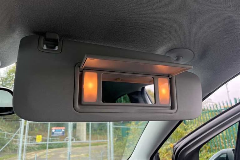 2022 Vauxhall Crossland 1.2i Turbo (110 PS) Ultimate 5 Door Petrol SUV *** 1 Owner / Full Vauxhal...