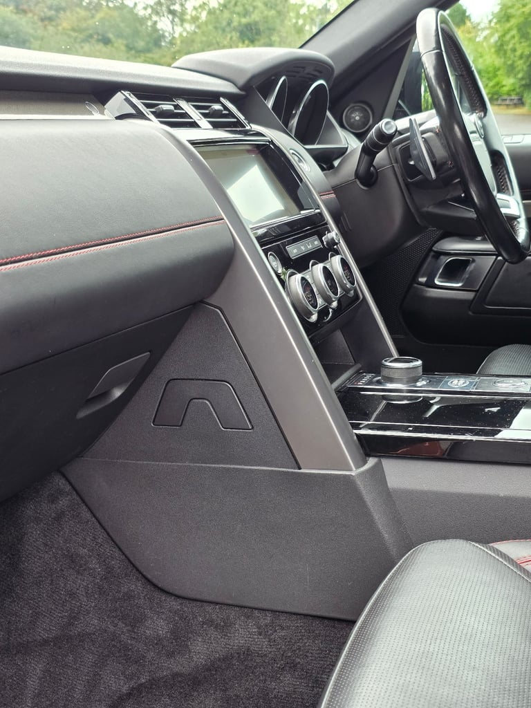  2017 Land Rover Discovery 3.0 TD6 HSE Luxury (7-Seater, Auto)