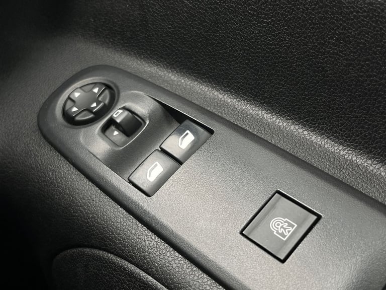  Vauxhall Combo Life 1.5 Turbo D Blueinjection Energy MPV 5dr Diesel Manual