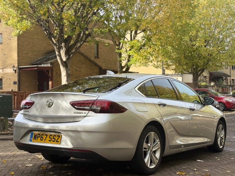2017 Vauxhall Insignia 1.6 Turbo D ecoTec [136] SRi Nav 5dr HATCHBACK Diesel Manual