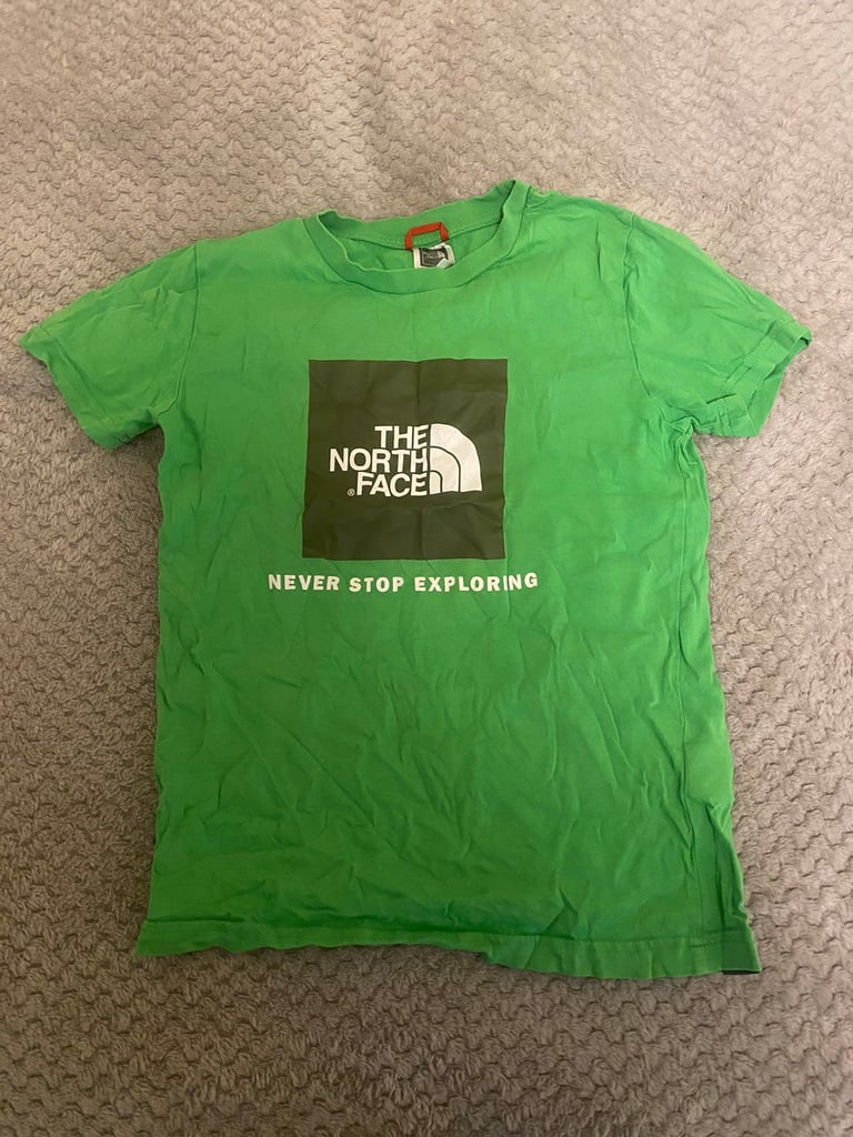 Boys north face T-shirt age 9-10 years
