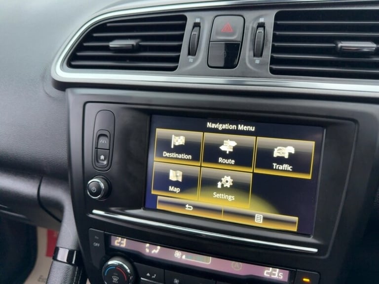 2017 Renault Kadjar TCe Dynamique Nav SUV Petrol Manual