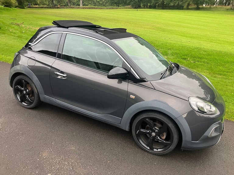 STUNNING 2015 VAUXHALL ADAM ROCKS AIR. MOT MARCH-26. ELECTRIC SLIDING OPEN TOP ROOF