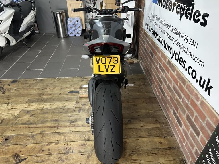 2023 Ducati Streetfighter V4s