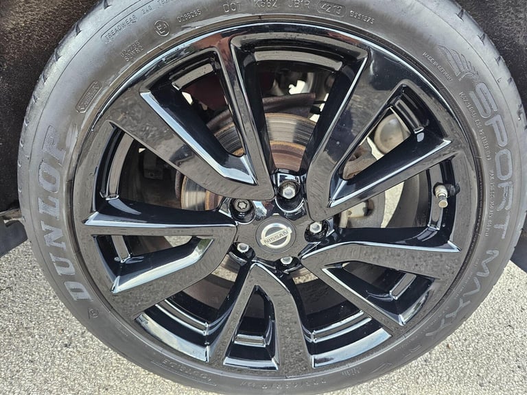 2015 Nissan Qashqai 1.6 dCi Tekna XTRON 2WD Euro 6 (s/s) 5dr HATCHBACK Diesel Automatic