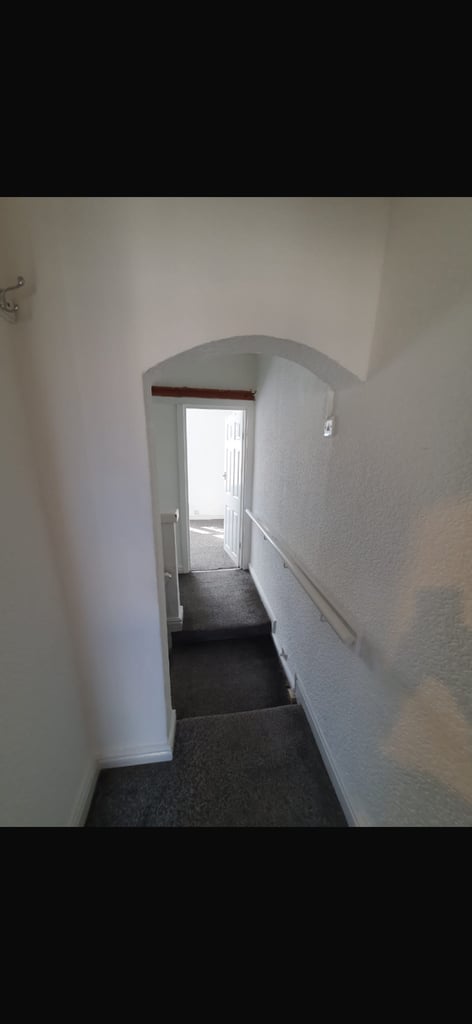 2 bedroom house for rent 