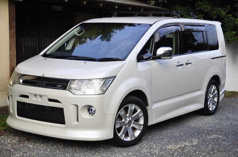 image for 2025 Mitsubishi Delica D5 4WD ROADEST MPV PETROL Automatic