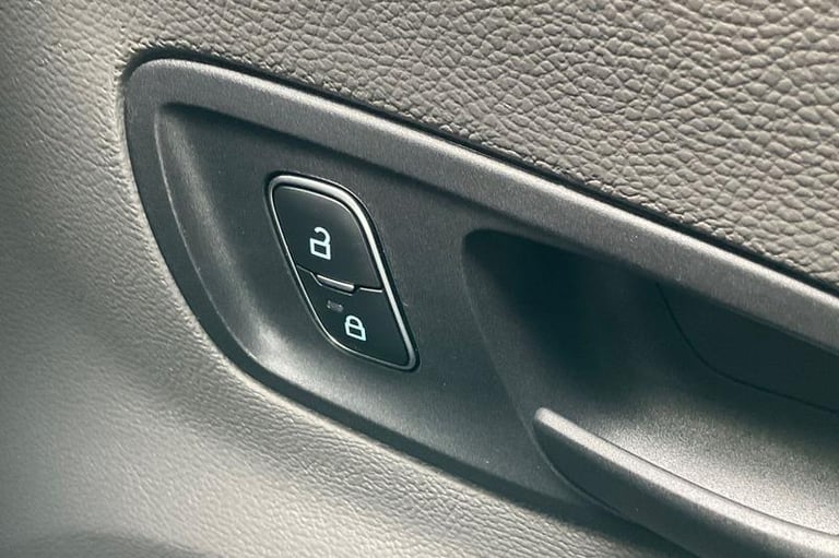 2025 Ford Transit 460 Leader L4 H3 ELWB High Roof 17 Seat Minibus RWD 2.0 EcoBlue 165ps, FRON Min...