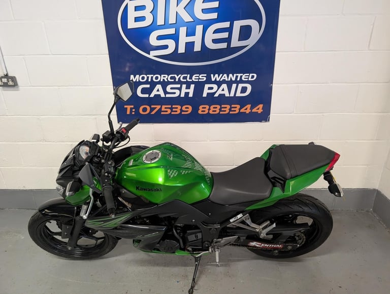 Kawasaki ER Z300 abs 2015 A2 license friendly bike. Mot October 2026  FSH 
