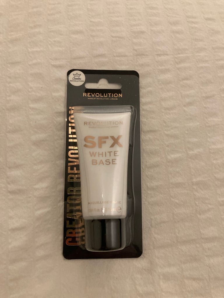 eyeshadow and white foundation