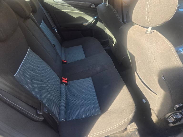 Ford, MONDEO, Hatchback, 2011, Semi-Auto, 1997 (cc), 5 doors
