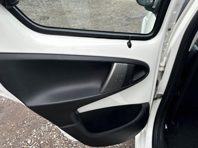 2013 Toyota AYGO 1.0 VVT-i Move 5dr HATCHBACK PETROL Manual