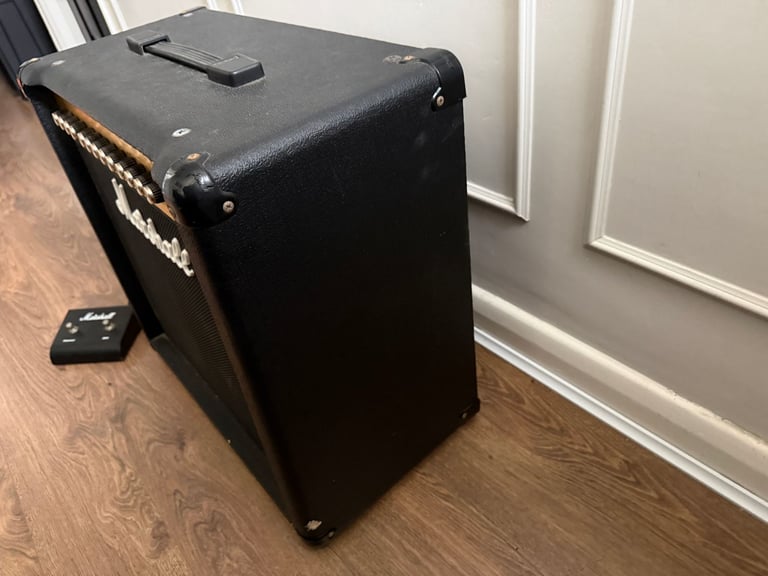 Marshall MG50 DFX Amp With Pedal.