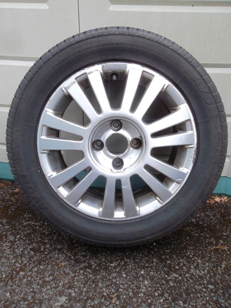 image for Citreon C5 Alloy Wheel & Tyre 215 55 R16