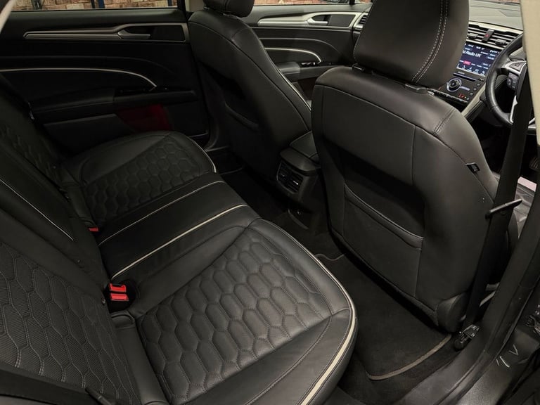 2018 Ford Mondeo 2.0 TDCi Duratorq Vignale Hatchback 5dr Diesel Manual Euro 6 (s/s) (150 ps) Hatc...