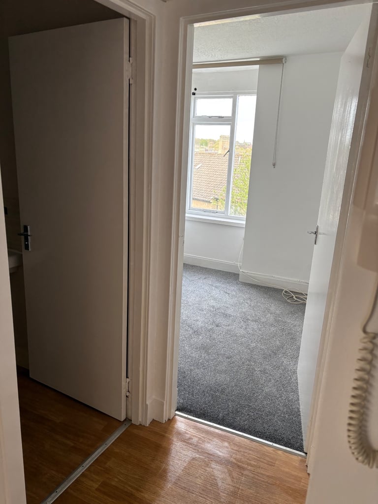 1 bed room flat Rosefield Street West End Dundee DD1 
