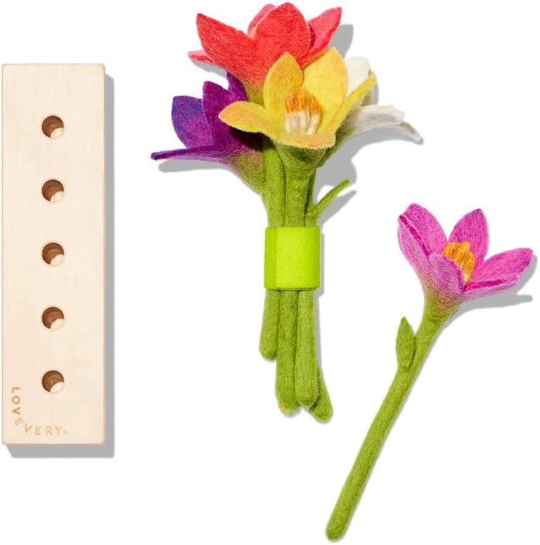 Lovevery, The Helper Play Kit + Bonus Book, Development Toy, 25-26-27+ Months