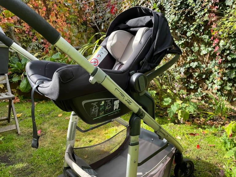 3 in 1 buggy pushchair system