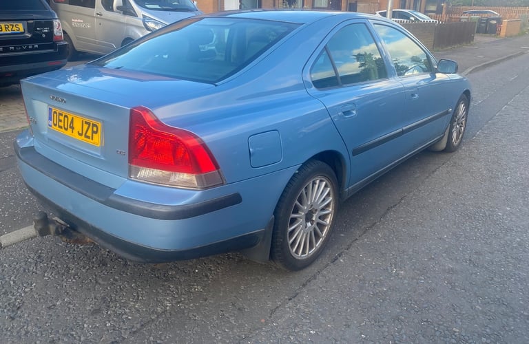 Volvo, S60, Saloon, 2004, Semi-Auto, 2401 (cc), 4 doors