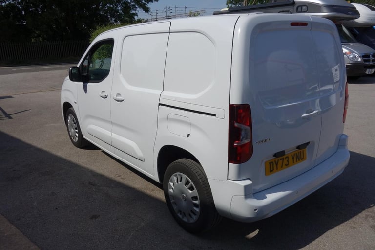 Vauxhall Combo 2300 1.5 Turbo D 100ps H1 Pro Van DIESEL MANUAL 2023/73