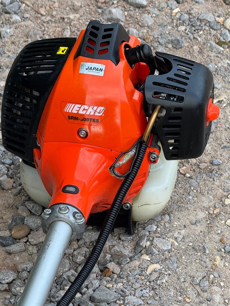 Echo SRM-300TES petrol strimmer good working order 