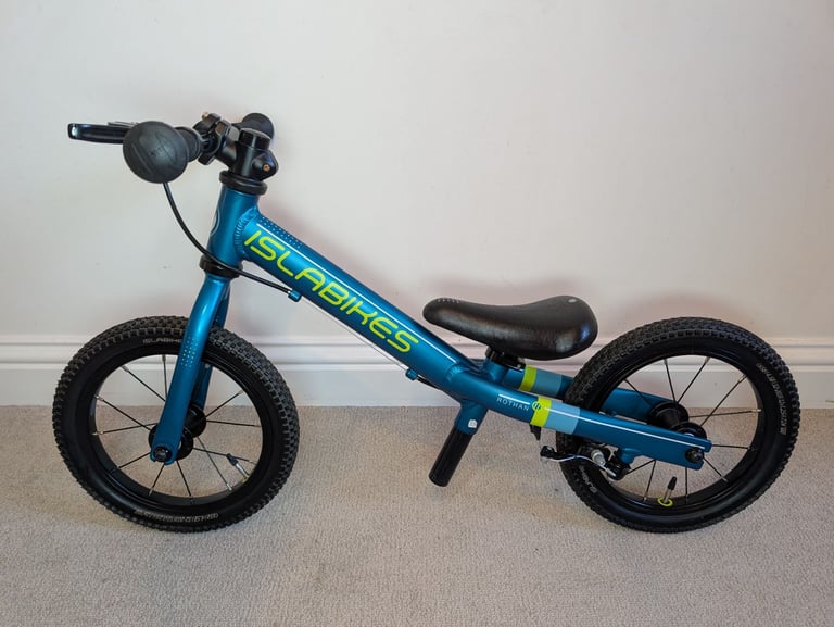 BALANCE BIKE ISLABIKES ROTHAN 12 (2+) IN IMMACULATE CONDITION. COLLECTION NW LONDON OR BUCKS 