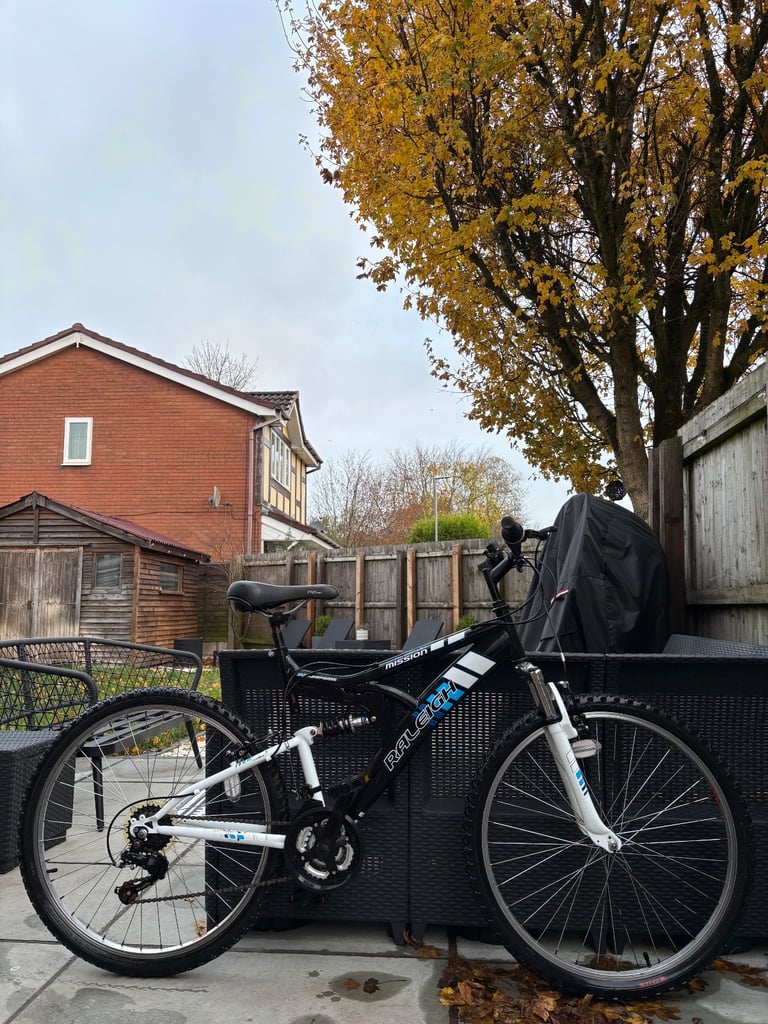 Men’s RALEIGH Dual Suspension Mountain Bike (Great Condition)