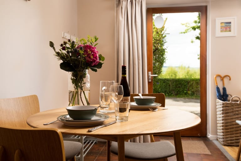 Furnished Cottages in Melrose available to rent, heating & electric included, free wifi