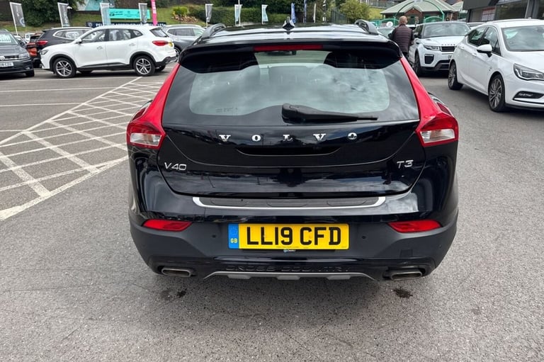 2019 19 VOLVO V40 CROSS COUNTRY 1.5 T3 GPF PRO HATCHBACK 5DR PETROL AUTO EURO 6 