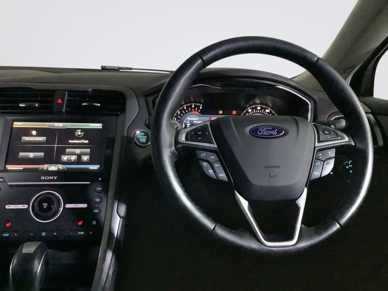 2016 Ford Mondeo 2.0 TDCi Titanium Hatchback 5dr Diesel Powershift Euro 6 (s/s) (210 ps) Hatchbac...