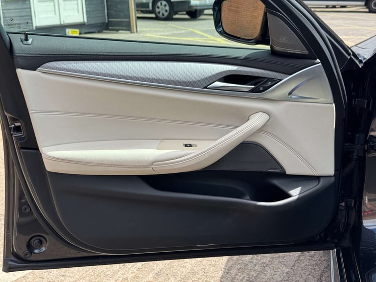 2018 BMW 5 Series 520d xDrive M Sport 5dr Auto ESTATE DIESEL Automatic