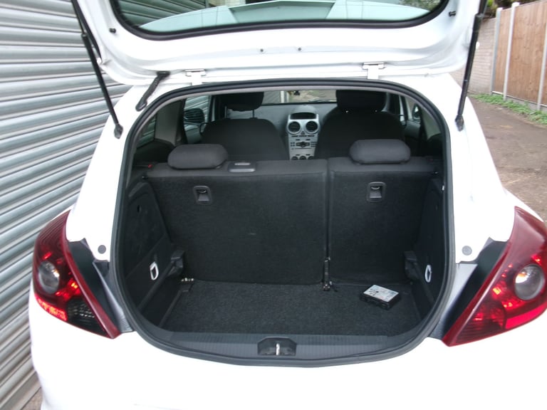 Vauxhall Corsa 1.4i 16v SRi 3dr (a/c) 2010 (10 reg) Manual, Petrol, cheap to run