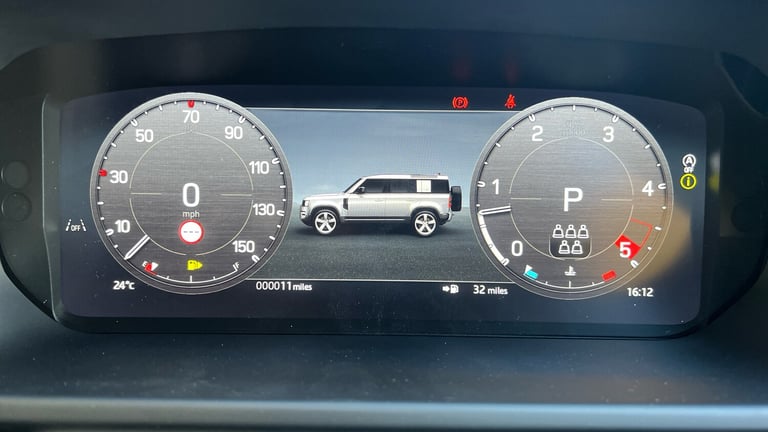 2026 Land Rover Defender 3.0 D350 X-Dynamic SE 110 SAVING 3 521 GBP WHEN FU