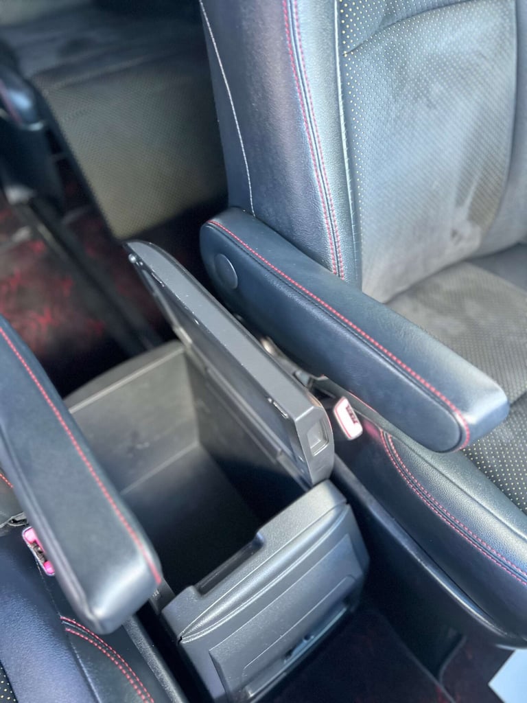 2014 Toyota Vellfire 2.4+GOLDEN EYES+GRADE 4B+FRESH IMPORT+ MPV Petrol Automatic