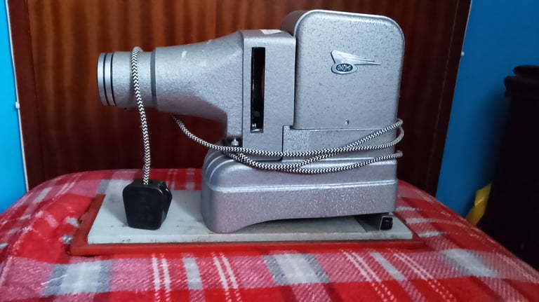 Projector gnome Alphax major