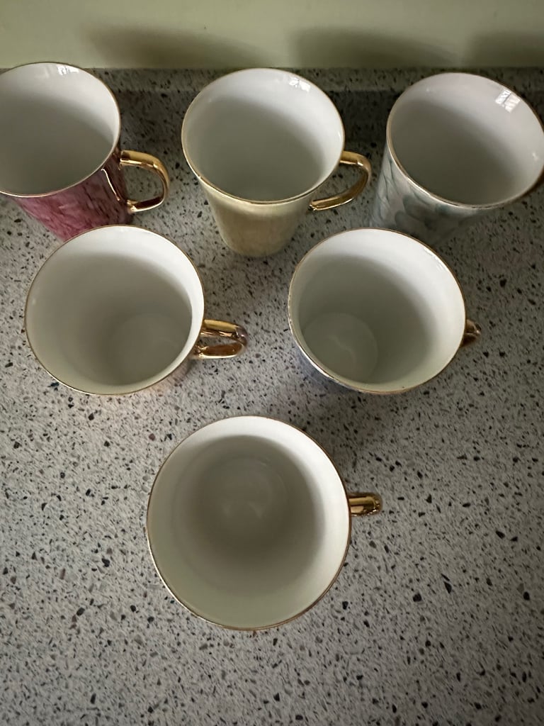 6 Porcelana Patterned Mugs in Various Colours, Made in Poland
